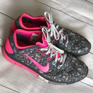 Nike Running Shoes 7.5